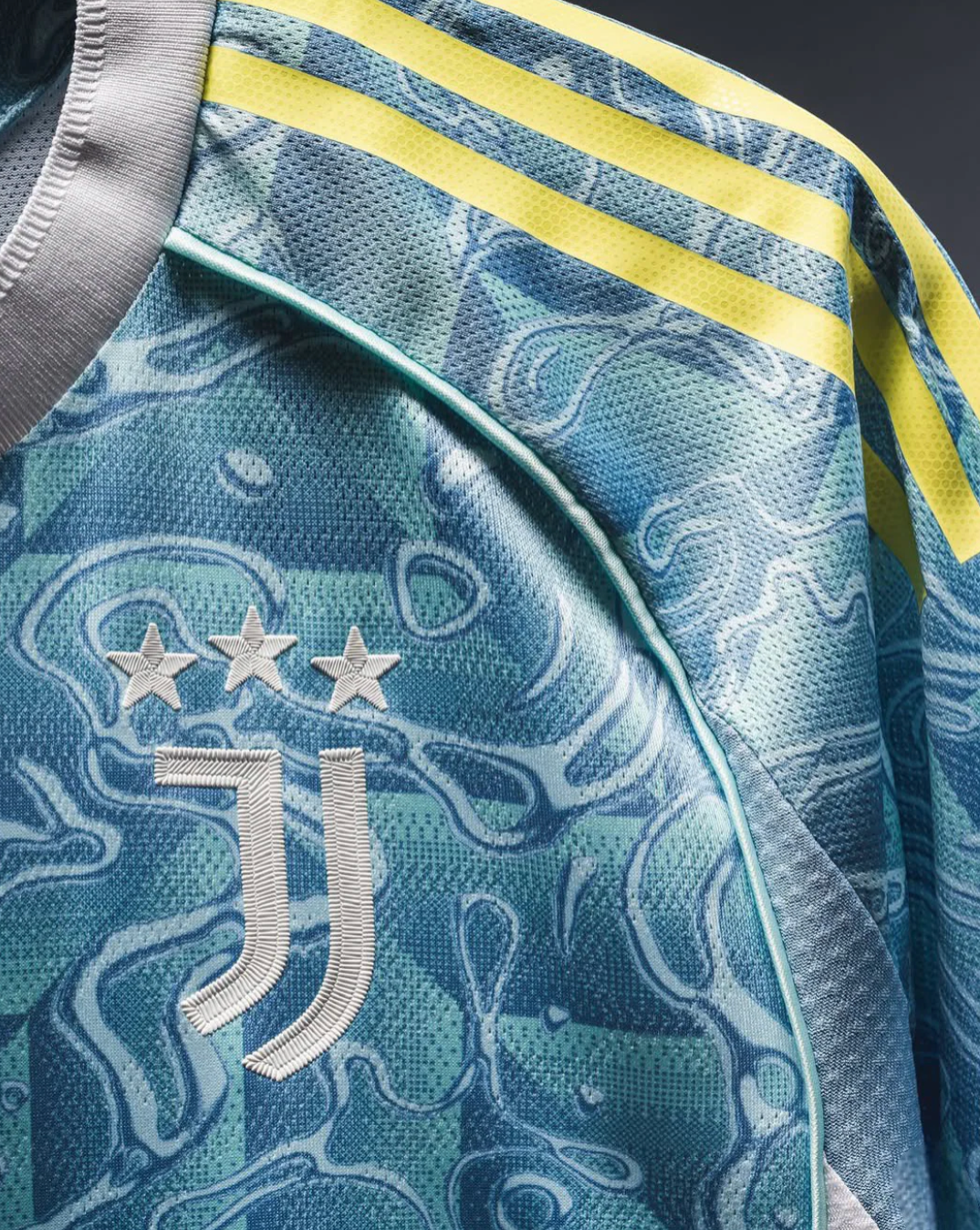 JUVENTUS - 2025/26 EXTERIEUR MAILLOT (Player Version)
